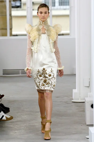 Look 25